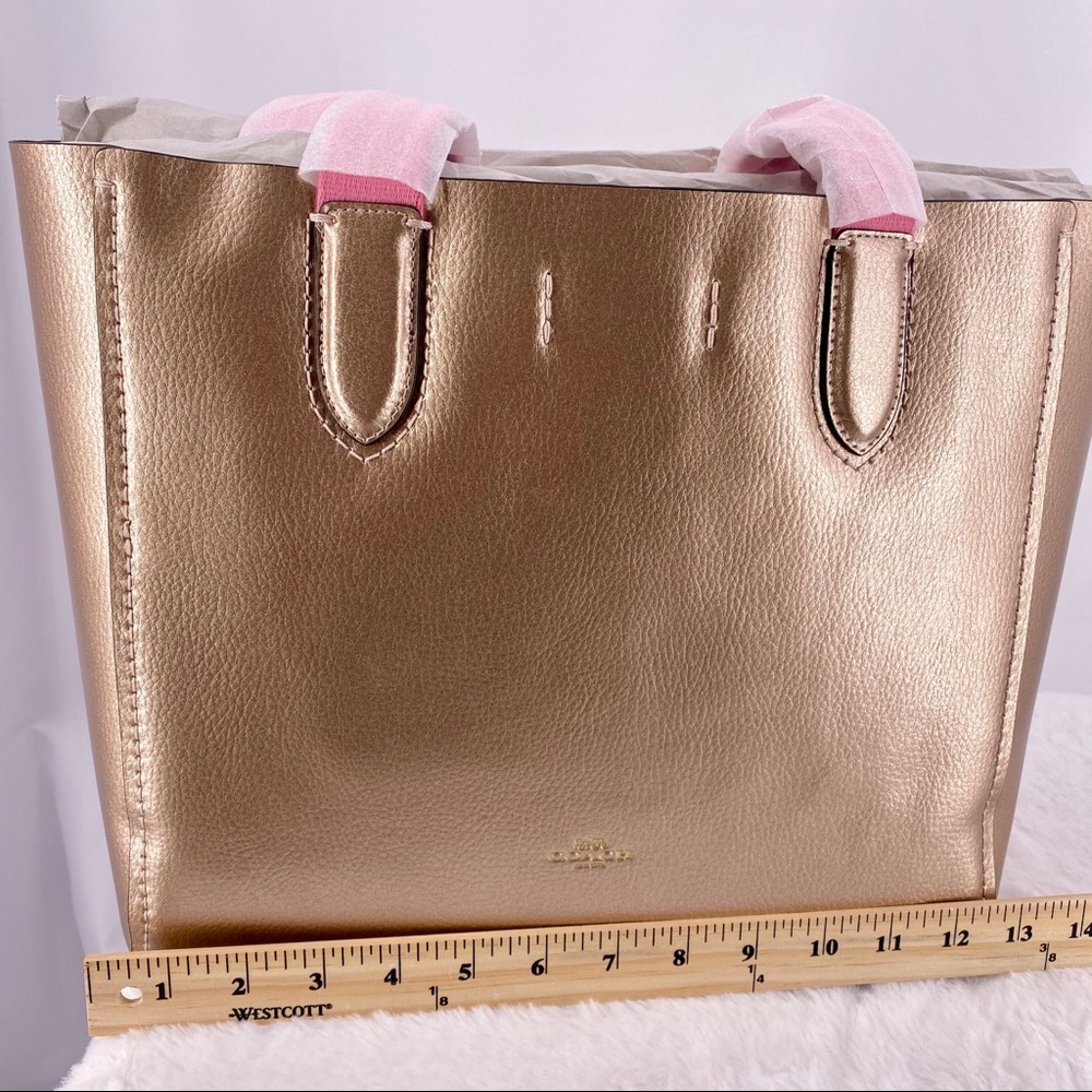 ❌SOLD ELSEWHERE ❌ Coach Rose Leather Derby - Picture 4 of 8